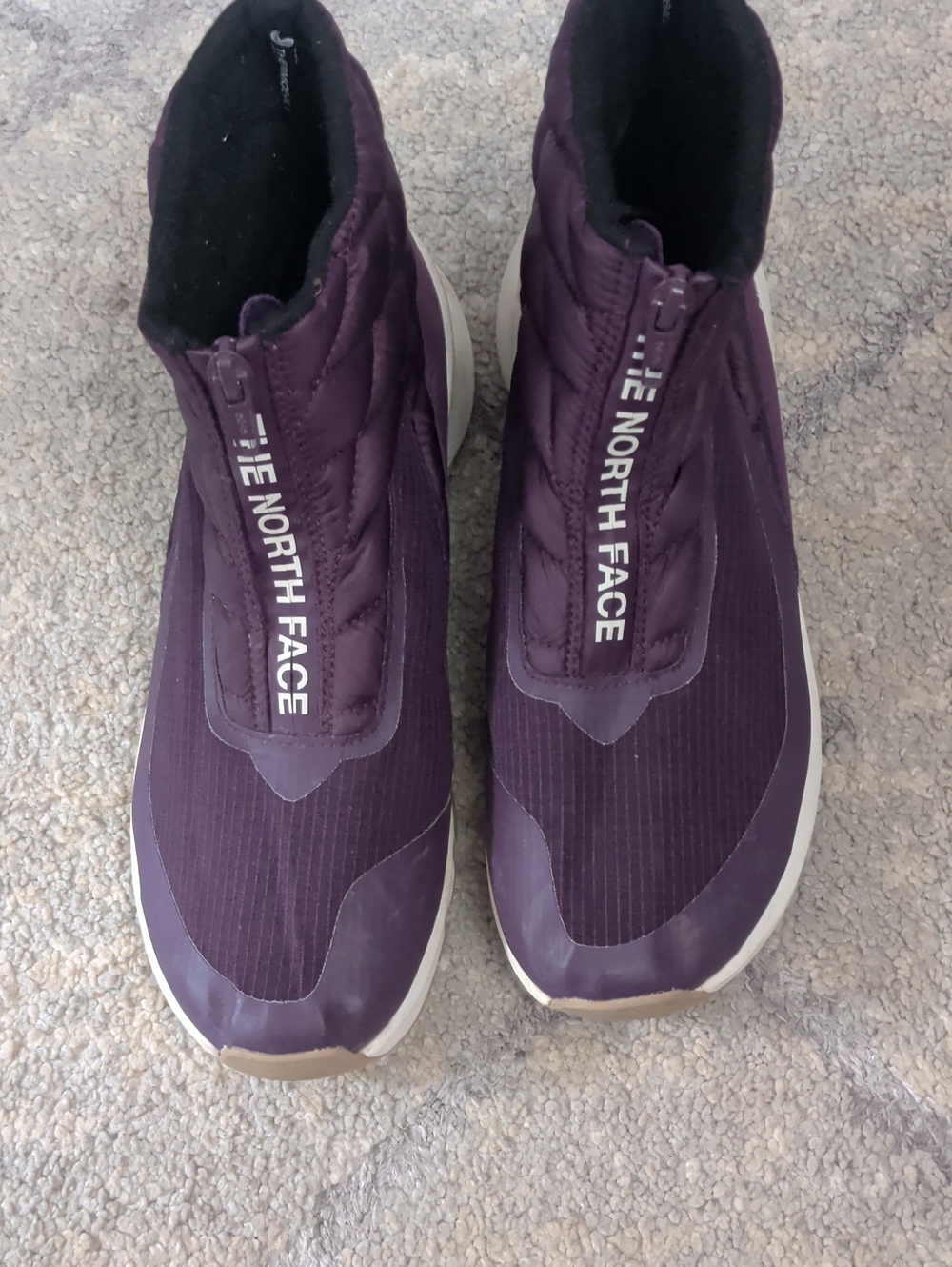 The North Face Women's Plum Zip-Front Winter Sneakers